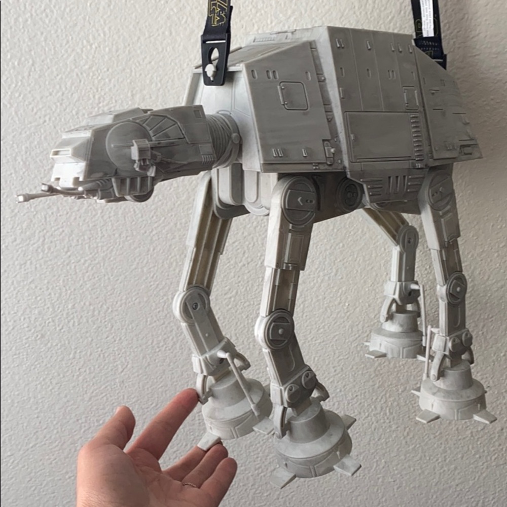 Disneyland Exclusive Popcorn Bucket:AT AT STARWARS